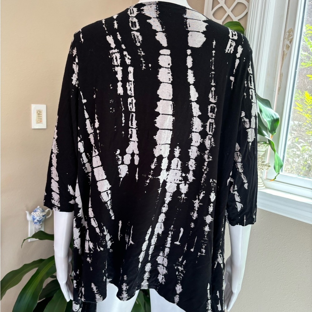 Black & White Open-Front Women’s Duster Jacket - Picture 5 of 8